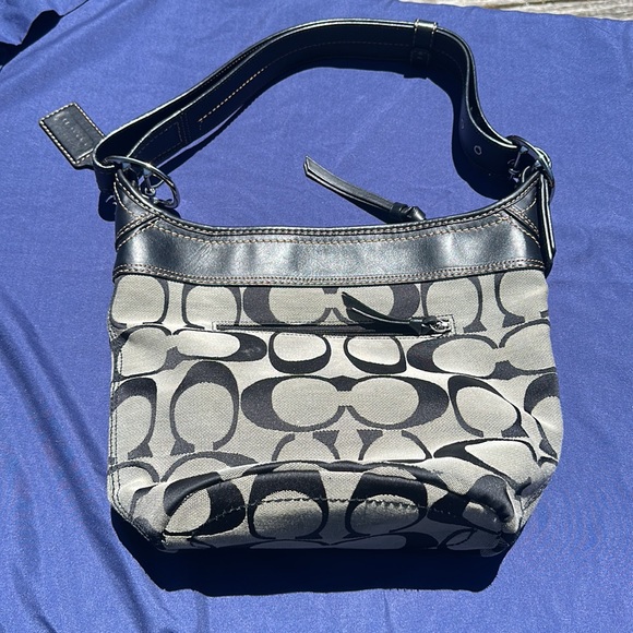 COACH SIGNATURE F13358 Grey & Black CANVAS LEATHER HOBO BAG - Picture 2 of 6